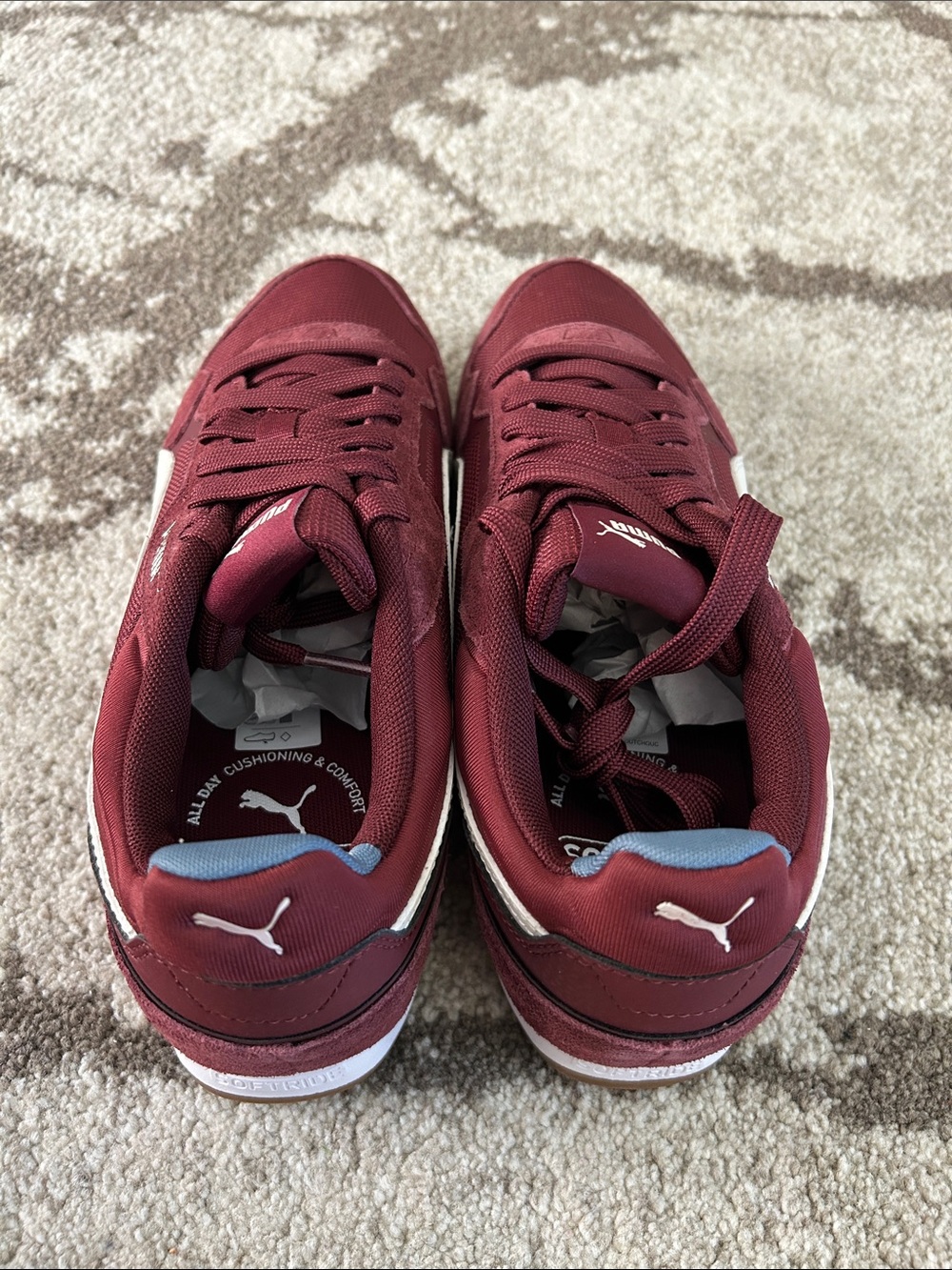 Puma Men’s Maroon Low-Top Sneaker with White Stripe New - Picture 3 of 7